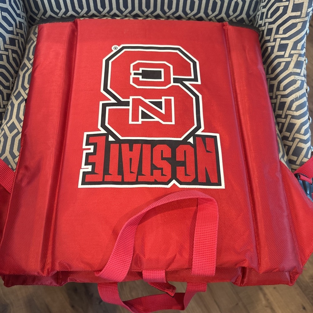NC State University Wolfpack Stadium Bleacher Seat Folding Cushion Football NCSU - Picture 6 of 8
